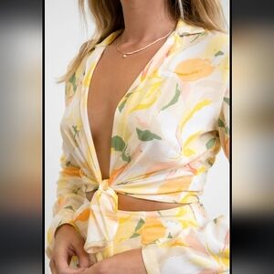 RYTHEM. Tie Front Apricot Floral long Sleeve Blouse SZ Large